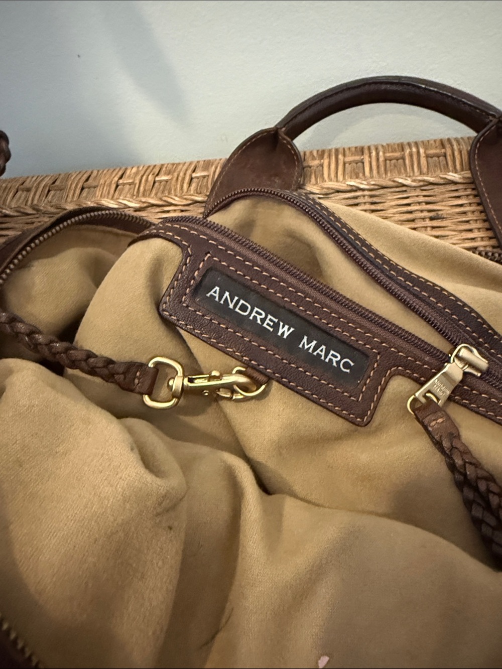Brown Leather Unisex Andrew Marc Carry-All Bag - Picture 3 of 3